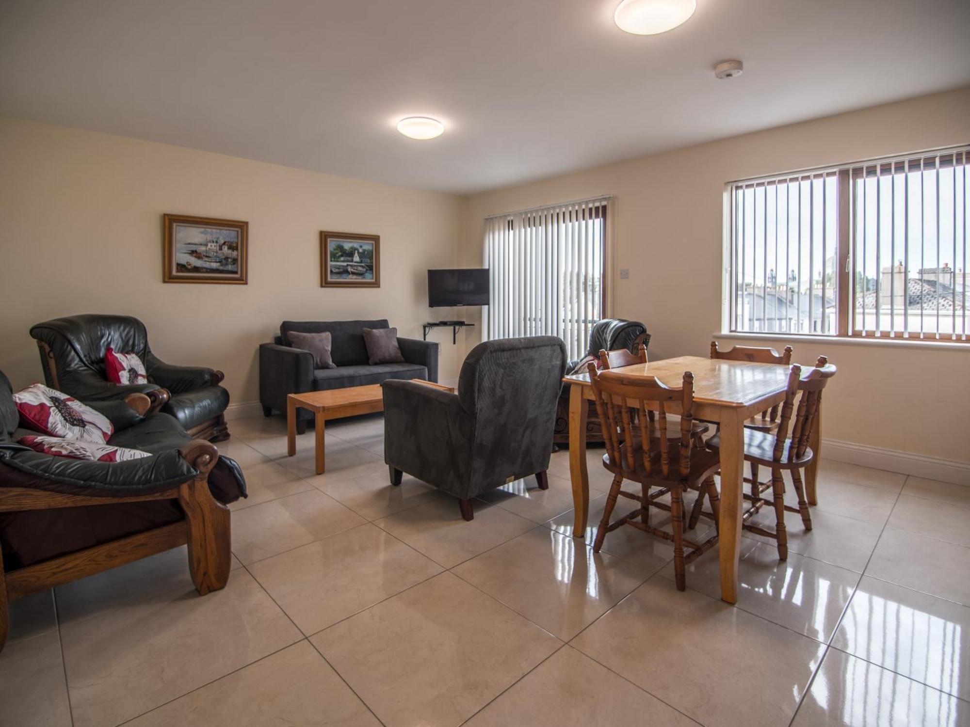 Donegan Court Aparthotel Galway Exteriör bild