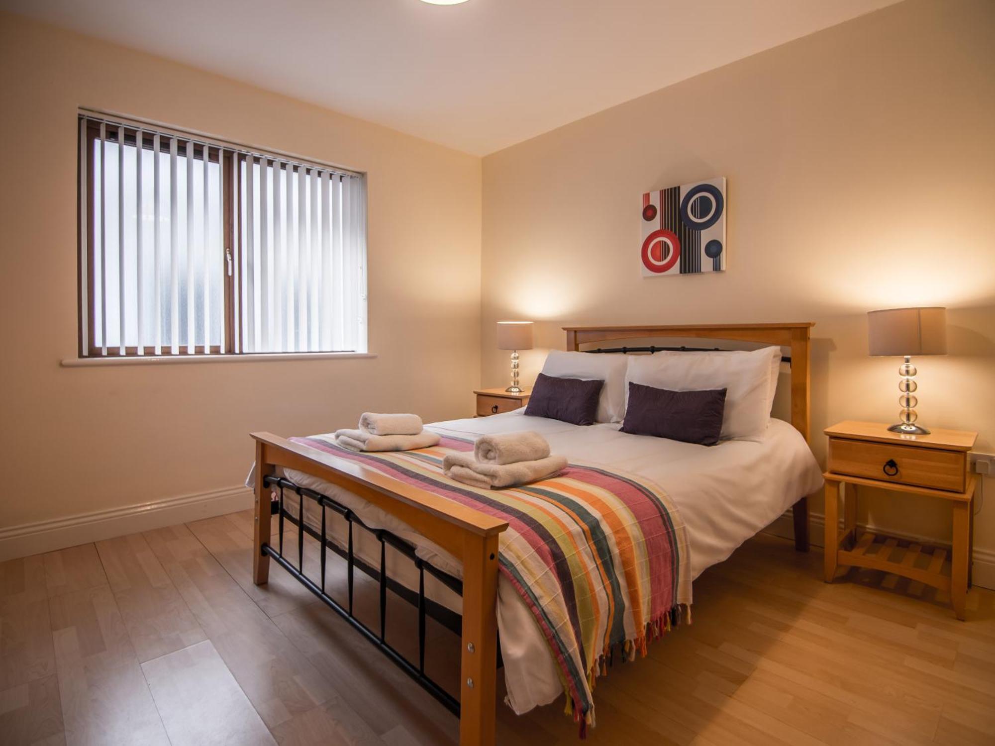 Donegan Court Aparthotel Galway Exteriör bild