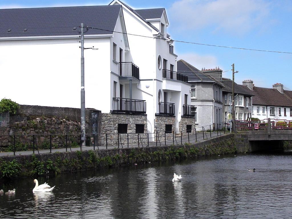 Donegan Court Aparthotel Galway Rum bild
