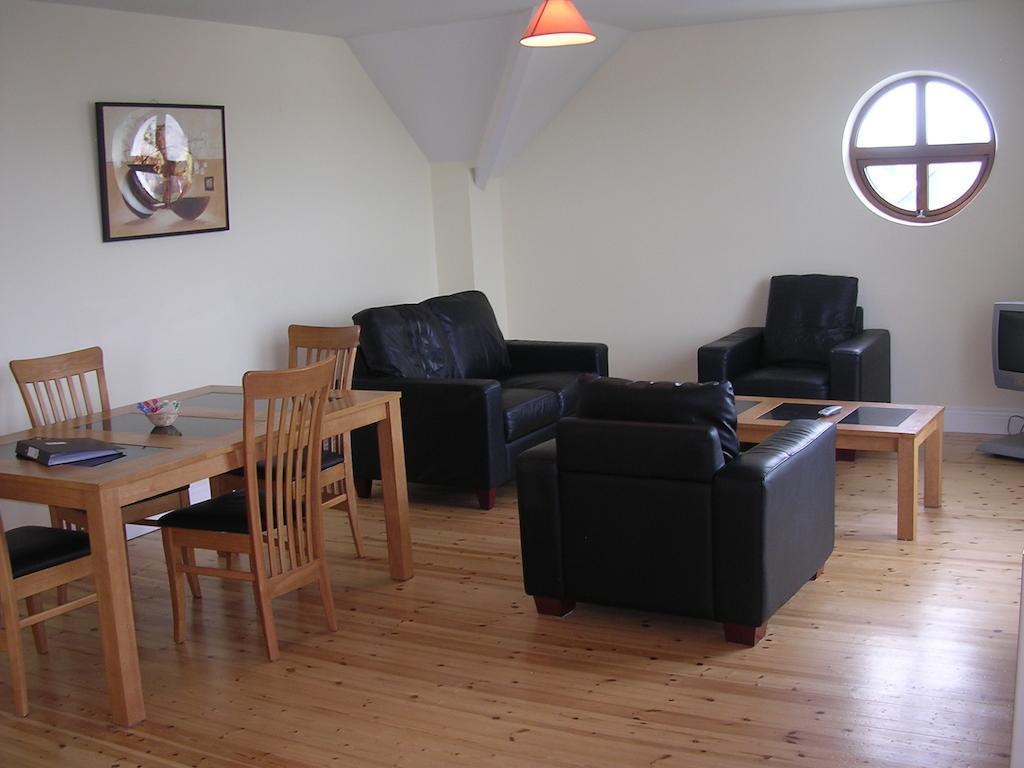 Donegan Court Aparthotel Galway Rum bild