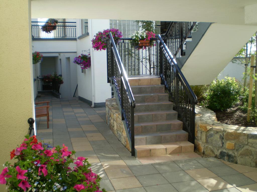 Donegan Court Aparthotel Galway Rum bild
