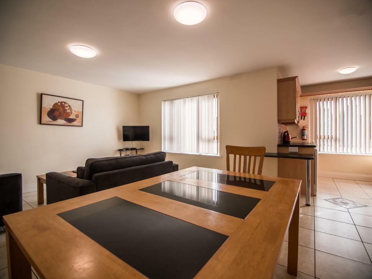 Donegan Court Aparthotel Galway Exteriör bild