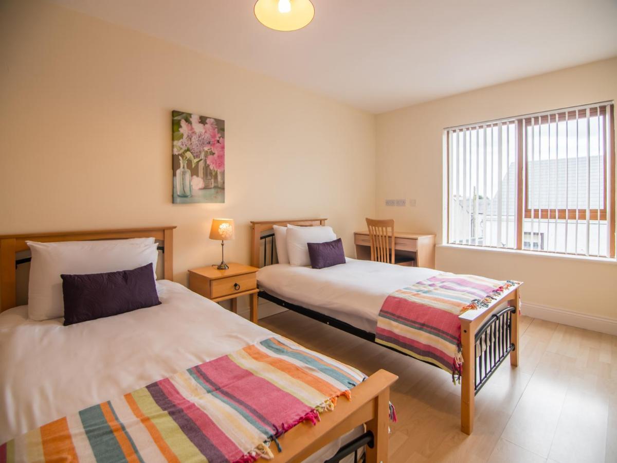 Donegan Court Aparthotel Galway Exteriör bild