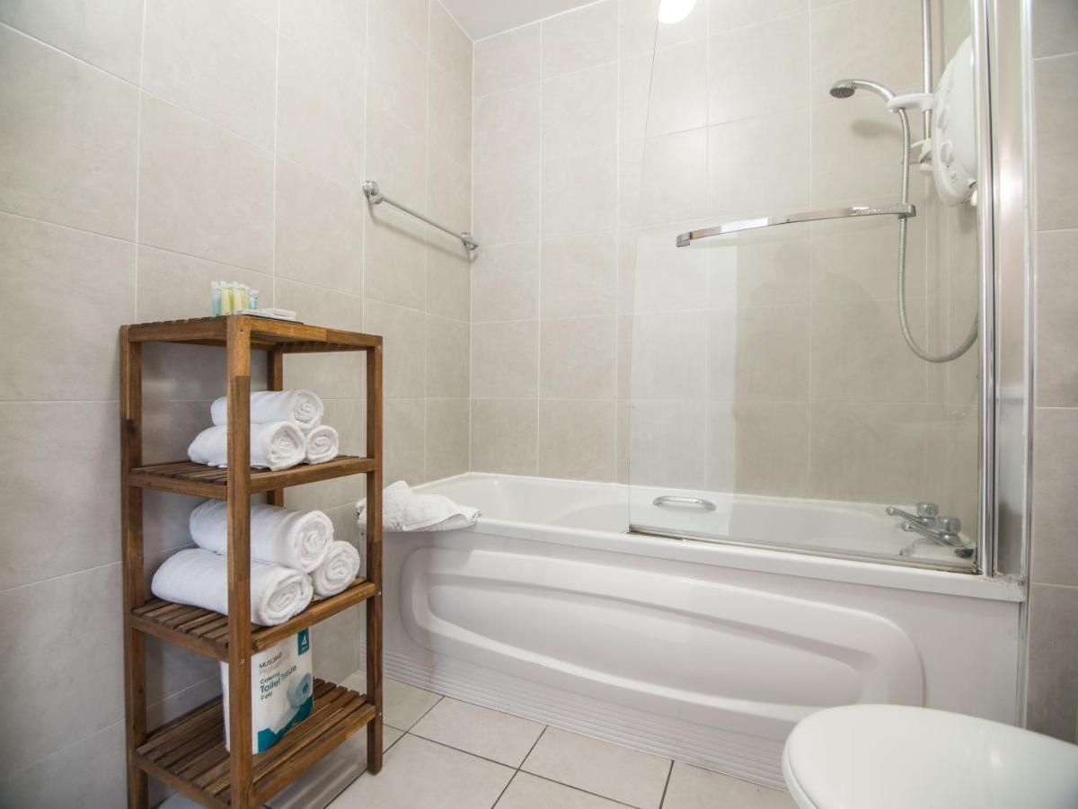 Donegan Court Aparthotel Galway Exteriör bild