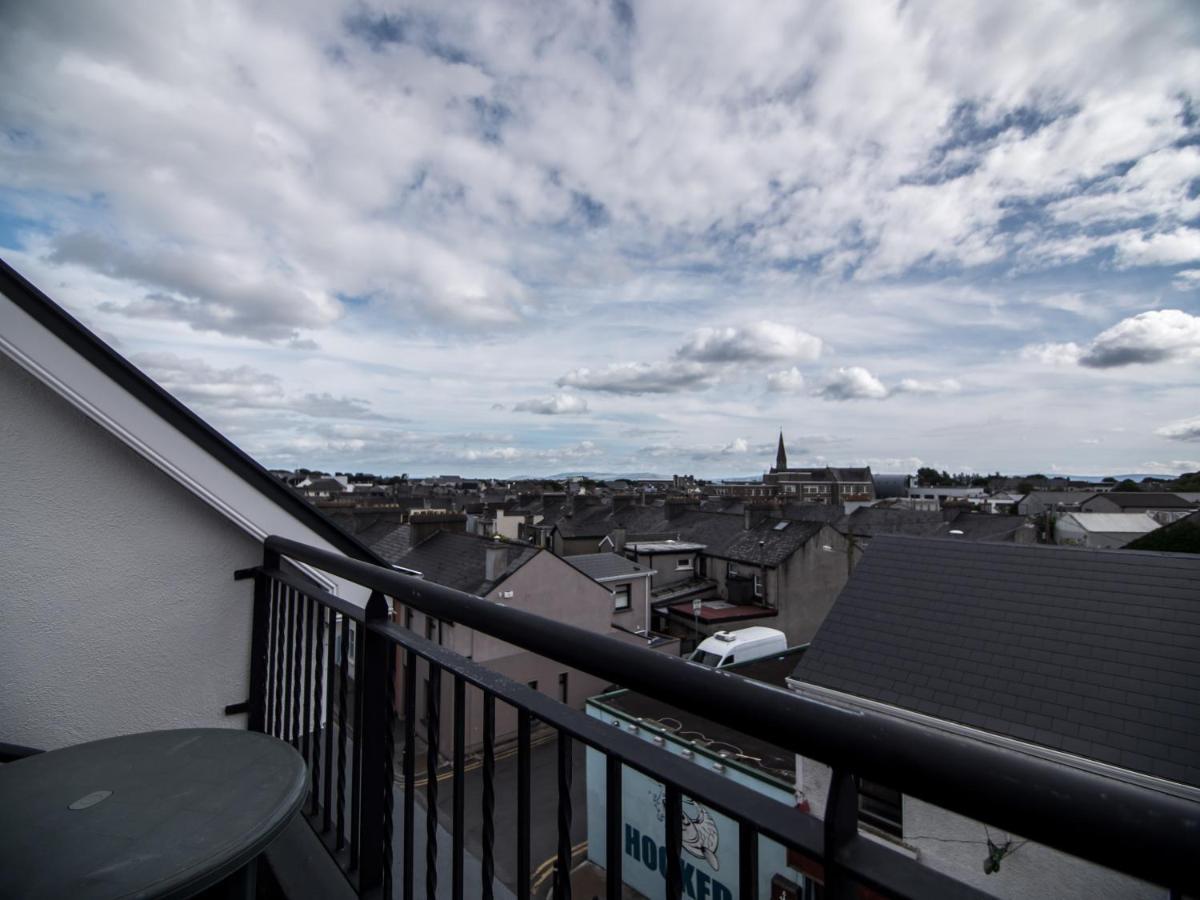 Donegan Court Aparthotel Galway Exteriör bild